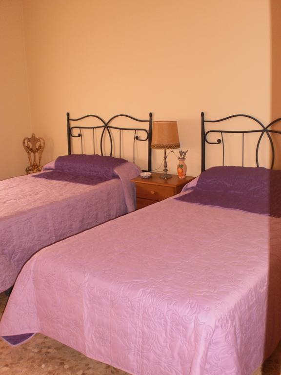 Casa Los Olivos Gravalos Room photo